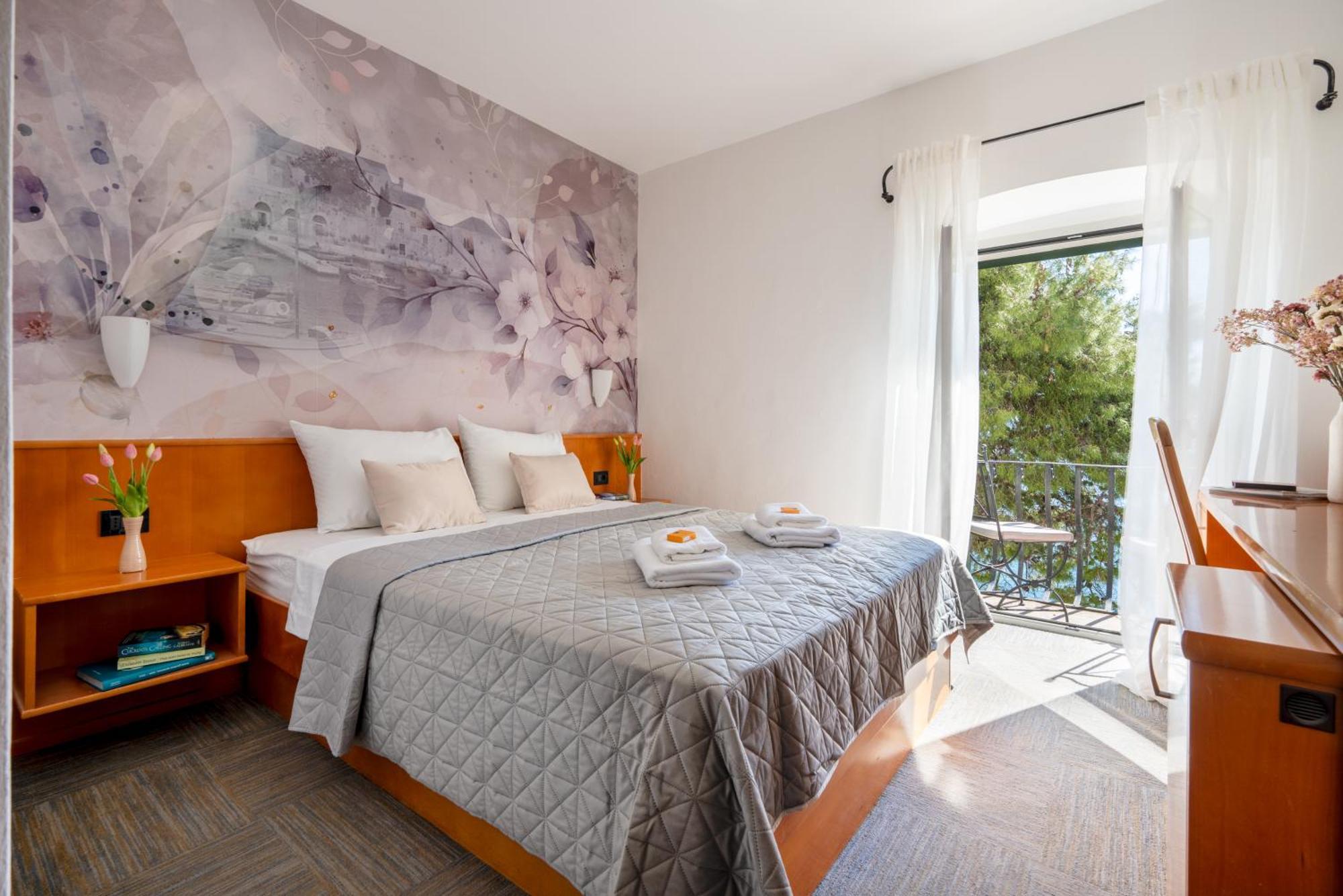 בול Newly Renovated Hotel Kastil מראה חיצוני תמונה