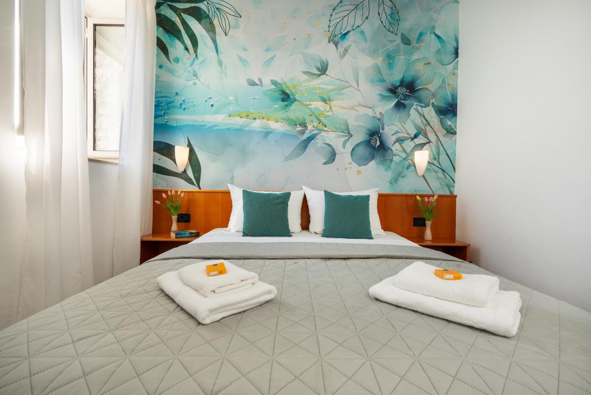 בול Newly Renovated Hotel Kastil מראה חיצוני תמונה