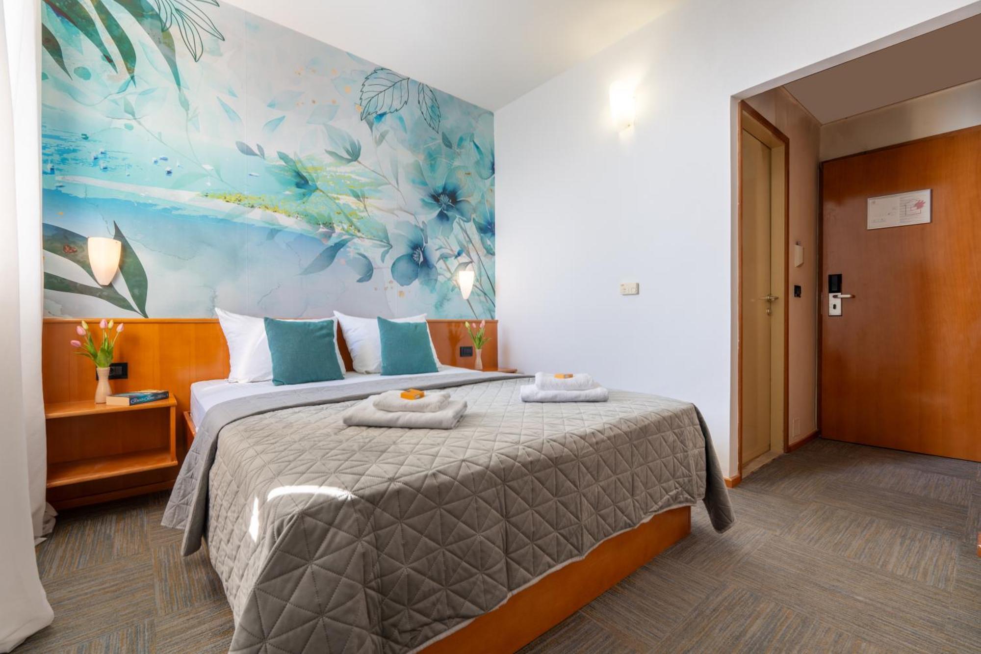 בול Newly Renovated Hotel Kastil מראה חיצוני תמונה