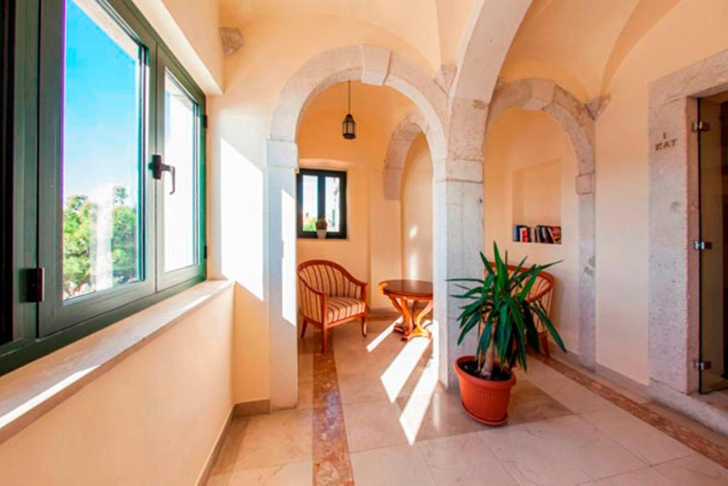 בול Newly Renovated Hotel Kastil מראה חיצוני תמונה