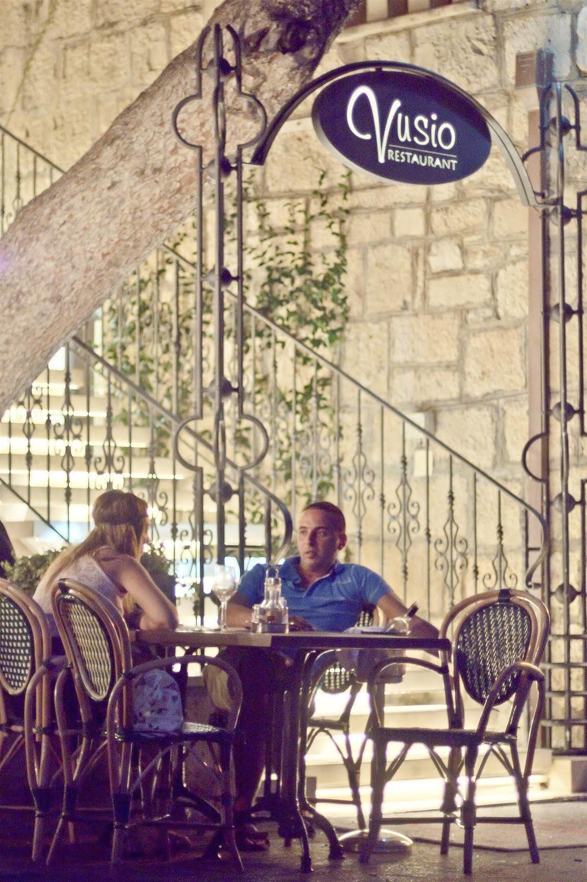 בול Newly Renovated Hotel Kastil מראה חיצוני תמונה
